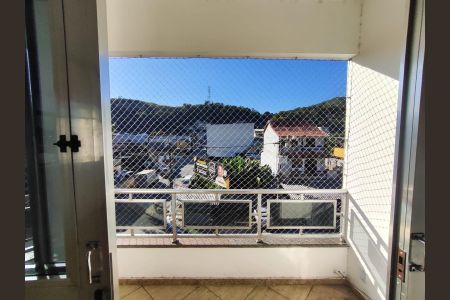 Apartamento para alugar com 140m², 2 quartos e sem vaga