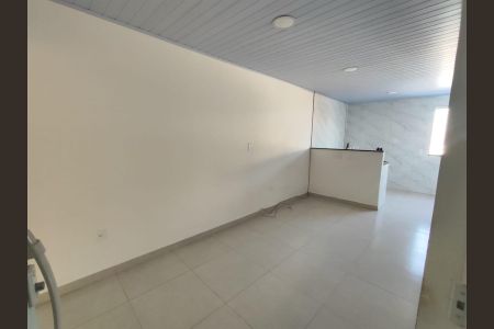 Apartamento para alugar com 1 quarto, 60m² em Jardim Olimpo, Duque de Caxias