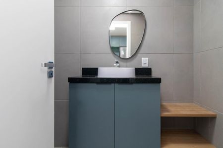 Banheiro de apartamento para alugar com 1 quarto, 35m² em Cidade Baixa, Porto Alegre