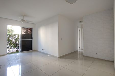 Sala de apartamento para alugar com 2 quartos, 57m² em Jacarepaguá, Rio de Janeiro