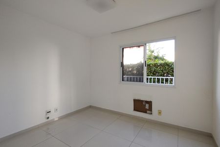 Quarto 2 de apartamento para alugar com 2 quartos, 57m² em Jacarepaguá, Rio de Janeiro