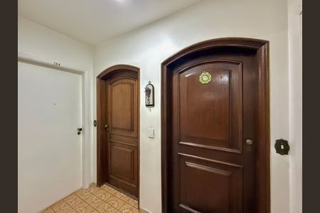 Apartamento para alugar com 114m², 3 quartos e 1 vaga Apartamento para alugar com 114m², 3 quartos e 1 vagaHall Apartamento