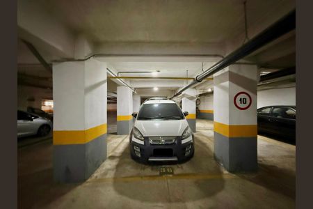 Garagem de apartamento para alugar com 3 quartos, 114m² em 04743020, São Paulo