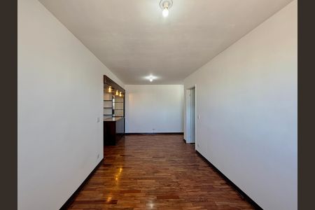 Apartamento para alugar com 114m², 3 quartos e 1 vaga Apartamento para alugar com 114m², 3 quartos e 1 vagaSala