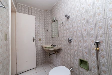 Apartamento para alugar com 120m², 3 quartos e 1 vaga Apartamento para alugar com 120m², 3 quartos e 1 vagaBanheiro da Suíte