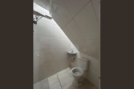Casa para alugar com 40m², 1 quarto e sem vaga Casa para alugar com 40m², 1 quarto e sem vagaBanheiro
