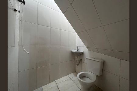 Casa para alugar com 40m², 1 quarto e sem vaga Casa para alugar com 40m², 1 quarto e sem vagaBanheiro