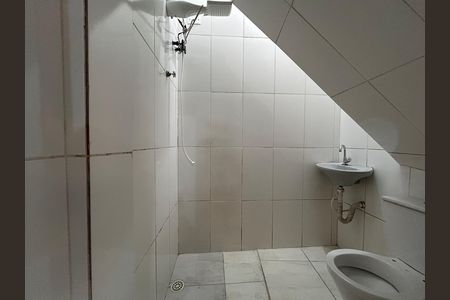 Banheiro de casa para alugar com 1 quarto, 80m² em Vila do Castelo, São Paulo
