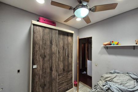 Casa para alugar com 100m², 2 quartos e 1 vaga Casa para alugar com 100m², 2 quartos e 1 vagaQuarto