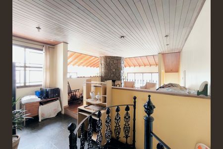 Casa à venda com 500m², 4 quartos e 3 vagas Casa à venda com 500m², 4 quartos e 3 vagasSala 2