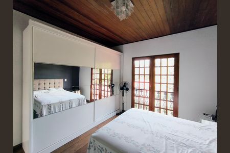 Casa à venda com 500m², 4 quartos e 3 vagas Casa à venda com 500m², 4 quartos e 3 vagasSuíte 2