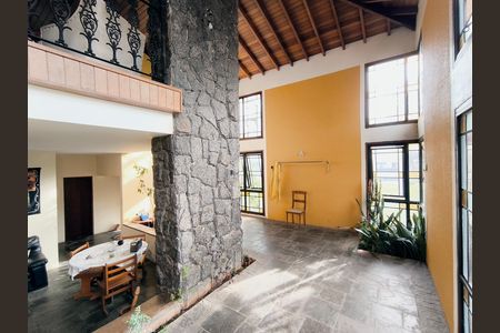 Sala de casa para alugar com 4 quartos, 500m² em Jardim das Samambaias, Jundiaí