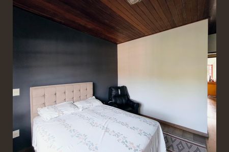 Casa à venda com 500m², 4 quartos e 3 vagas Casa à venda com 500m², 4 quartos e 3 vagasSuíte 2
