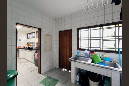Área de Serviço e Banheiro de Serviço de casa para alugar com 4 quartos, 500m² em Jardim das Samambaias, Jundiaí