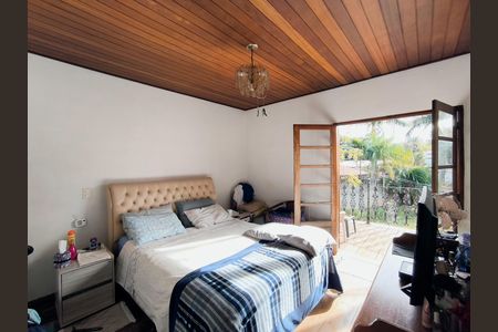 Casa à venda com 500m², 4 quartos e 3 vagas Casa à venda com 500m², 4 quartos e 3 vagasSuíte 1