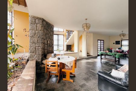 Casa para alugar com 4 quartos, 500m² em Jardim das Samambaias, Jundiaí