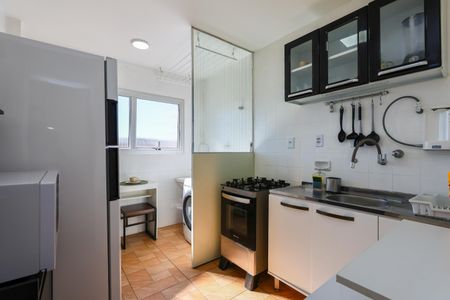 Cozinha de apartamento para alugar com 2 quartos, 60m² em Jardim Monte Kemel, São Paulo
