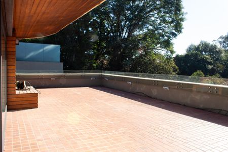 Terraço de casa de condomínio à venda com 5 quartos, 458m² em Jardim dos Estados, São Paulo
