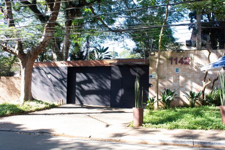 Fachada de casa de condomínio à venda com 5 quartos, 458m² em Jardim dos Estados, São Paulo