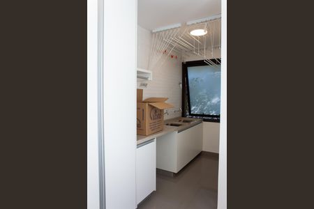 Casa de condomínio à venda com 458m², 5 quartos e 4 vagas Casa de condomínio à venda com 458m², 5 quartos e 4 vagasLavanderia