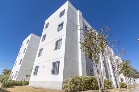 Fachada do bloco de apartamento para alugar com 2 quartos, 46m² em São Pedro, Ribeirão das Neves