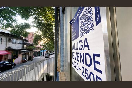 Apartamento à venda com 40m², 1 quarto e 1 vaga Apartamento à venda com 40m², 1 quarto e 1 vagaPlaca
