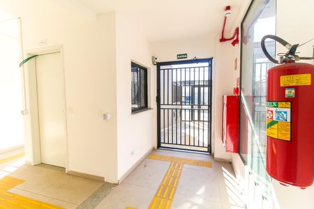 Apartamento à venda com 44m², 2 quartos e 1 vaga Apartamento à venda com 44m², 2 quartos e 1 vagaEntrada