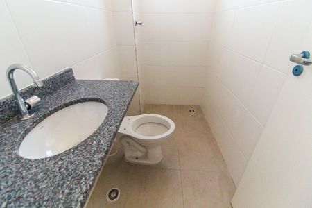 Apartamento à venda com 44m², 2 quartos e 1 vaga Apartamento à venda com 44m², 2 quartos e 1 vagaBanheiro