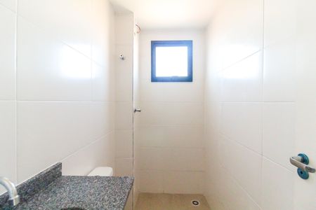 Apartamento à venda com 44m², 2 quartos e 1 vaga Apartamento à venda com 44m², 2 quartos e 1 vagaBanheiro
