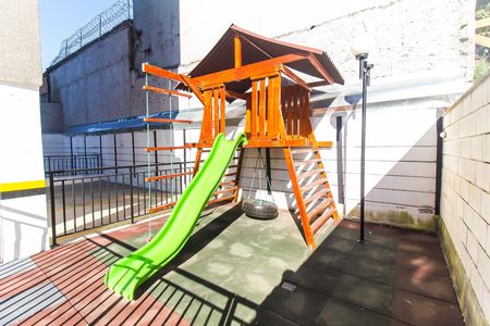 Apartamento à venda com 44m², 2 quartos e 1 vaga Apartamento à venda com 44m², 2 quartos e 1 vagaÁrea comum - Playground