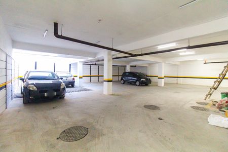 Apartamento à venda com 44m², 2 quartos e 1 vaga Apartamento à venda com 44m², 2 quartos e 1 vagaEstacionamento