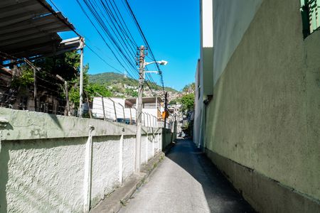 Casa à venda com 73m², 2 quartos e 1 vaga