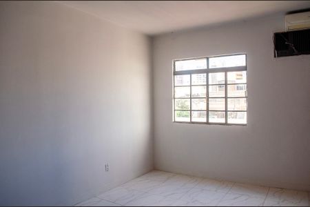 Casa para alugar com 42m², 2 quartos e 2 vagas