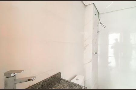 Banheiro de apartamento à venda com 2 quartos, 46m² em Vila Santana, São Paulo