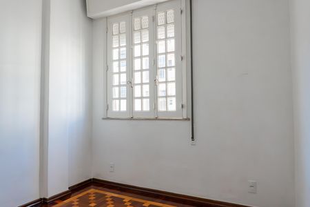 Apartamento para alugar com 58m², 2 quartos e sem vaga