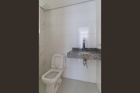 Banheiro de apartamento à venda com 2 quartos, 42m² em Vila Santana, São Paulo