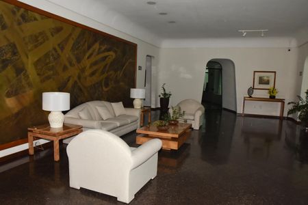 Apartamento à venda com 285m², 3 quartos e 3 vagas Apartamento à venda com 285m², 3 quartos e 3 vagasHall de entrada