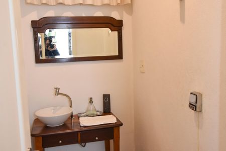 Apartamento à venda com 285m², 3 quartos e 3 vagas Apartamento à venda com 285m², 3 quartos e 3 vagasLavabo