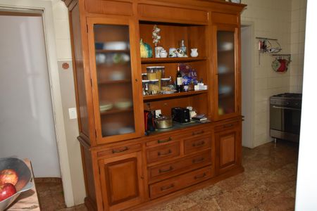 Apartamento à venda com 285m², 3 quartos e 3 vagas Apartamento à venda com 285m², 3 quartos e 3 vagasCozinha