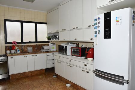 Apartamento à venda com 285m², 3 quartos e 3 vagas Apartamento à venda com 285m², 3 quartos e 3 vagasCozinha