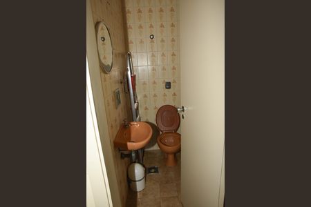 Apartamento à venda com 285m², 3 quartos e 3 vagas Apartamento à venda com 285m², 3 quartos e 3 vagasbanheiro da area de serviço