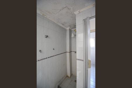 Banheiro de kitnet/studio para alugar com 1 quarto, 33m² em Assunção, São Bernardo do Campo