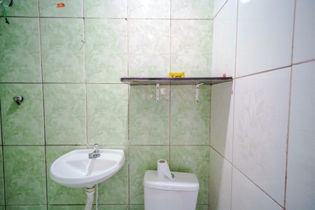 Banheiro de kitnet/studio para alugar com 1 quarto, 35m² em Jardim Paulo Vi, São Paulo