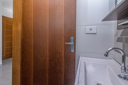 banheiro social_4 de apartamento para alugar com 1 quarto, 27m² em São João Climaco, São Paulo
