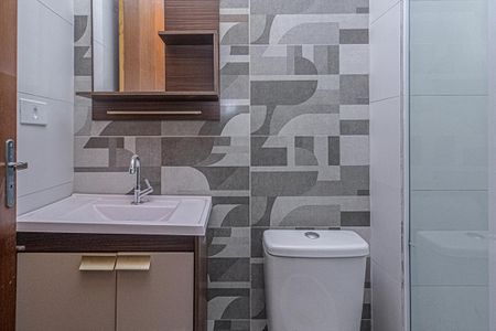 banheiro social_1 de apartamento para alugar com 1 quarto, 27m² em São João Climaco, São Paulo