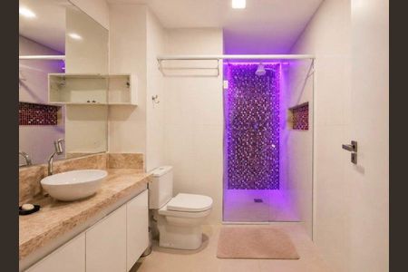 Apartamento para alugar com 81m², 2 quartos e 1 vaga Apartamento para alugar com 81m², 2 quartos e 1 vagaBanheiro