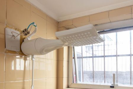 Banheiro de apartamento para alugar com 1 quarto, 28m² em Menino Deus, Porto Alegre
