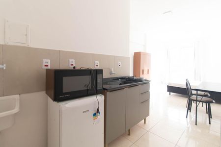 Cozinha de apartamento para alugar com 1 quarto, 28m² em Menino Deus, Porto Alegre