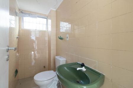 Banheiro de apartamento para alugar com 1 quarto, 28m² em Menino Deus, Porto Alegre