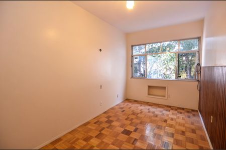 Casa à venda com 300m², 4 quartos e 2 vagas Casa à venda com 300m², 4 quartos e 2 vagasQuarto 1